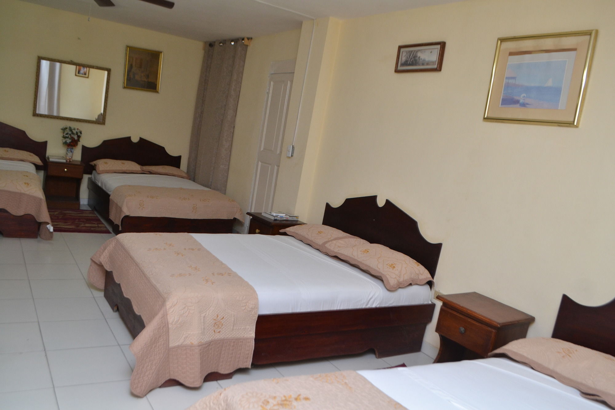 Seven Stars Hotel Musseau Esterno foto